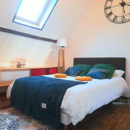 Le Nid D'Hirondelles - Appartement De Caractere Hypercentre Au Calme Bourges Bagian luar foto