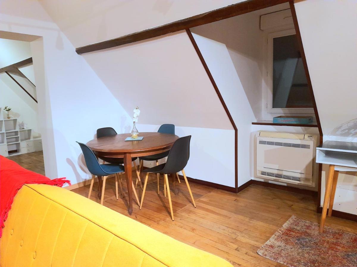 Le Nid D'Hirondelles - Appartement De Caractere Hypercentre Au Calme Bourges Bagian luar foto
